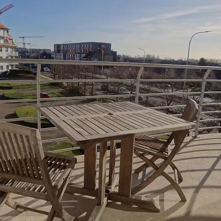 Appartement Zonnehaven Iii 64b With A Location *